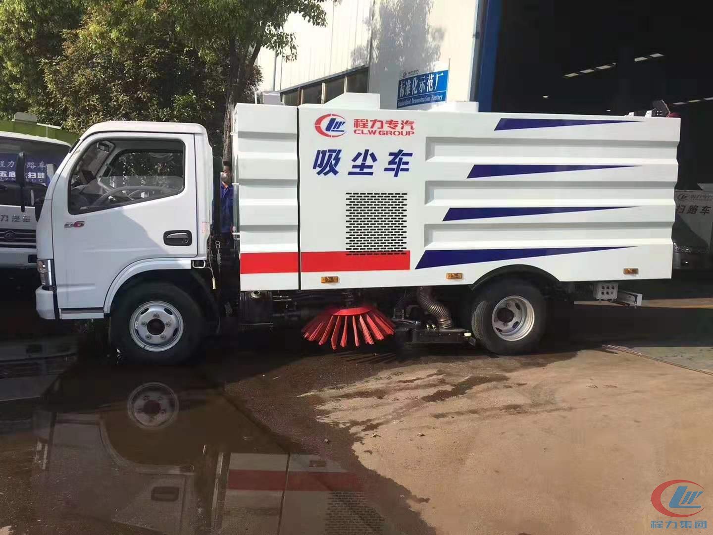 尊龙凯时威牌东风多利卡D6吸尘车